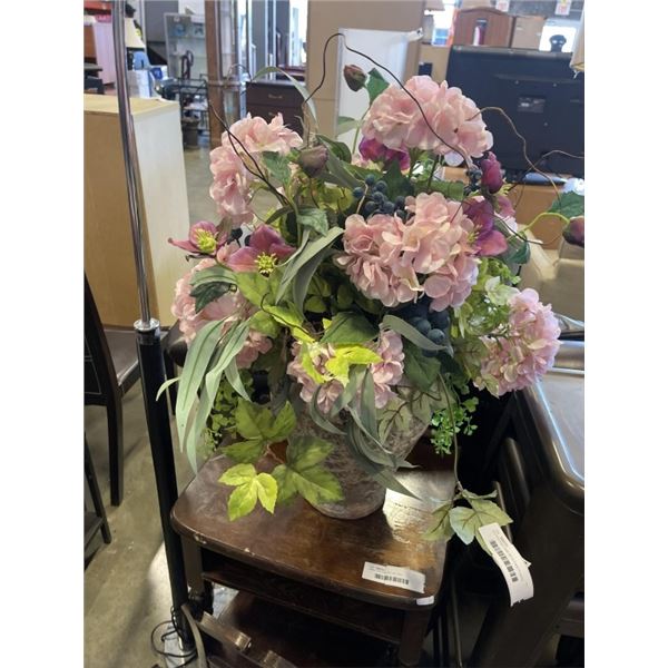 DECORATIVE VASE WITH FAKE PLANTS