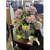 Image 1 : DECORATIVE VASE WITH FAKE PLANTS