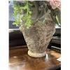 Image 3 : DECORATIVE VASE WITH FAKE PLANTS