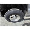 Image 19 : DUNCAN - 2004 FORD E-350 SILVER  198973 KMS - DA82203