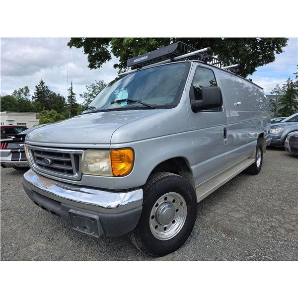 DUNCAN - 2004 FORD E-350 SILVER  198973 KMS - DA82203
