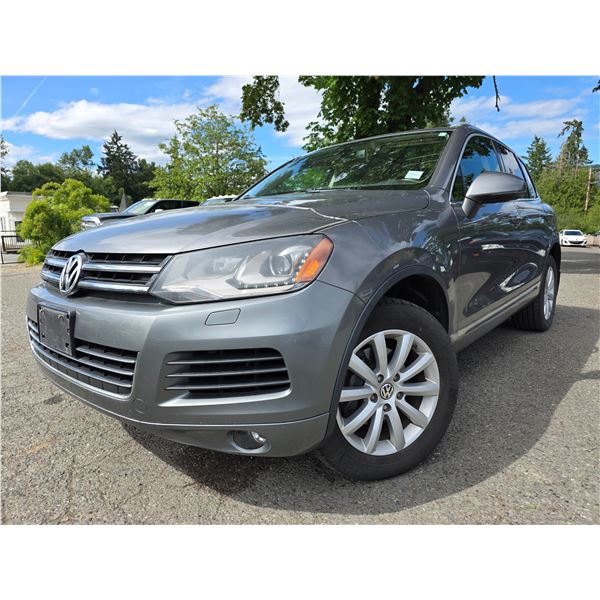 DUNCAN - 2014 VOLKSWAGEN TOUAREG GRAY 125132 KMS - D005812