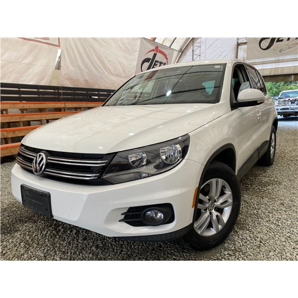 PARKSVILLE - 2013 VOLKSWAGEN TIGUAN WHITE 215272 KMS - J568625