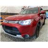 Image 2 : PARKSVILLE - 2015 MITSUBISHI OUTLANDER RED 198687 KMS - D600339