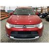 Image 6 : PARKSVILLE - 2015 MITSUBISHI OUTLANDER RED 198687 KMS - D600339