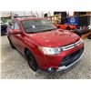 Image 9 : PARKSVILLE - 2015 MITSUBISHI OUTLANDER RED 198687 KMS - D600339