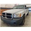 Image 2 : PARKSVILLE - 2006 DODGE DAKOTA WHITE 60233 MILES TMU - B633876