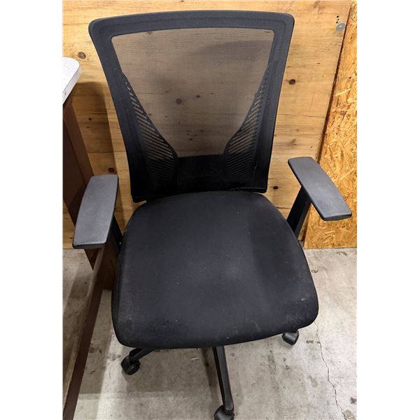 Black Mesh Back Office Armchair on Wheels