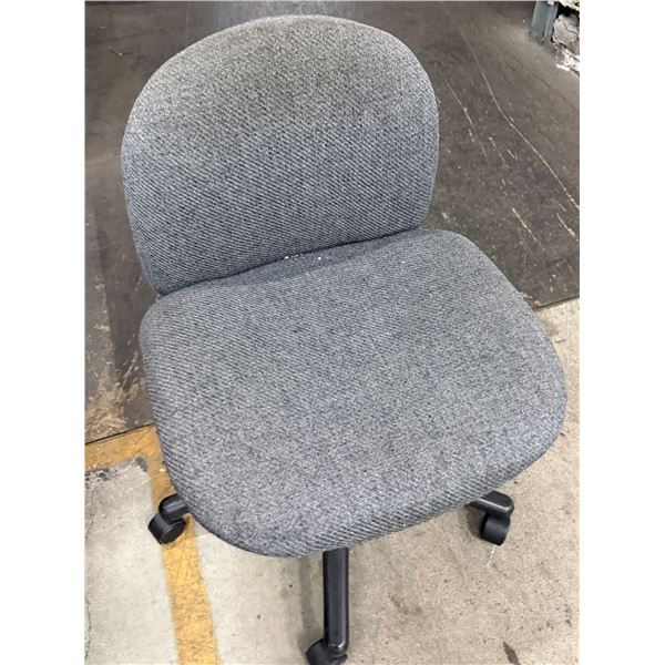 Gray Office Chair w/ Upholstered Seat & Back on Wheels