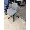 Image 5 : Gray Office Chair w/ Upholstered Seat & Back on Wheels