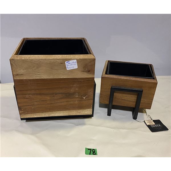 2 Flower/plant boxes