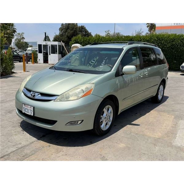 TOYT SIENNA 2006 T-DONATION