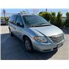 Image 2 : CHRY TOWN & COUNTRY 2005 T-DONATION