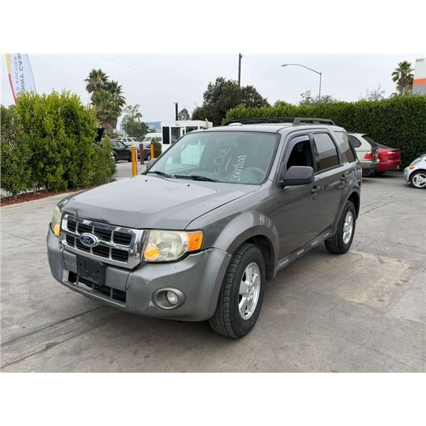 FORD  ESCAPE 2012 SALV T/DONATION