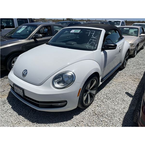 VOLKSWAGEN BEETLE 2013 T-15 DAYS
