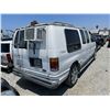 Image 2 : FORD E-150 1994 L/S