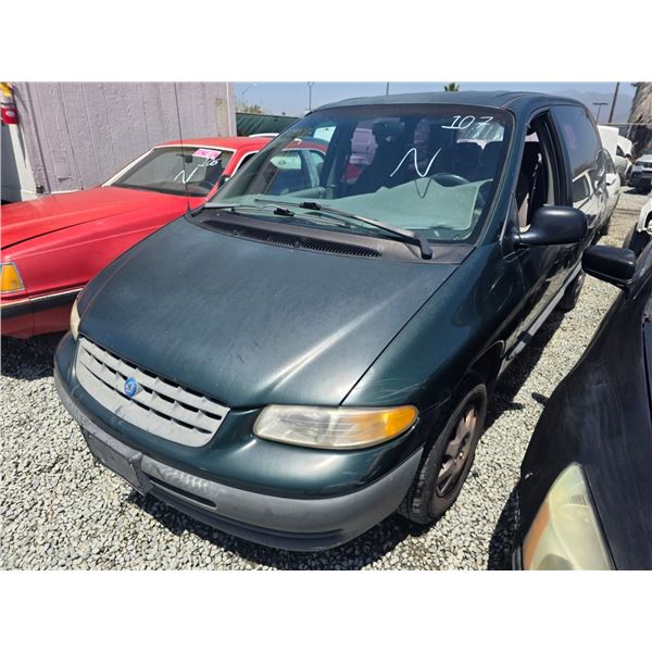 PLYMOUTH VOYAGER 1999 T