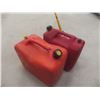 Image 3 : 3 Gas Containers