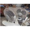 Image 3 : 2 Ceiling Fans, 2 Tabletop Fans