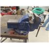 Image 2 : Workmate Bench w/ 4" Record Vise, 33x20x20