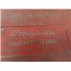 Image 7 : Snap-On Vacuum Tester and Mighty Vac Silverline Vacuum Tester