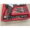 Image 4 : Snap-On Air Chisel, w/ Additional Chisels