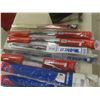 Image 5 : 18 New Wiper Blades, Up to 25", and Display Rack