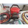 Image 2 : Refrigerant Gauge Set, Vacuum Pump, Scale, Thermometer, Leak Detector, and Electronic Sight Glass