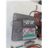 Image 4 : Refrigerant Gauge Set, Vacuum Pump, Scale, Thermometer, Leak Detector, and Electronic Sight Glass