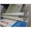 Image 5 : New, 2 Fluorescent Light Fixtures, 48", and 2 Pkgs Replacement Bulbs