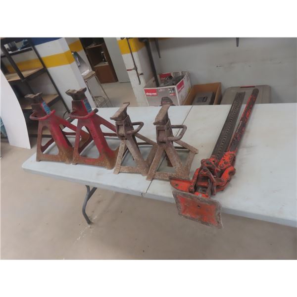 4 Jack Stands, 3 Ton and 6 Ton, and 1 x 36" Jackall