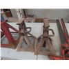 Image 4 : 4 Jack Stands, 3 Ton and 6 Ton, and 1 x 36" Jackall