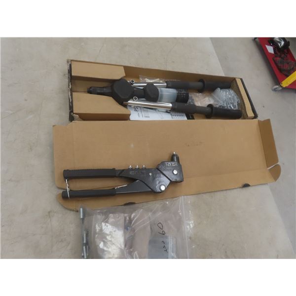 2 Rivet Guns and Rivets