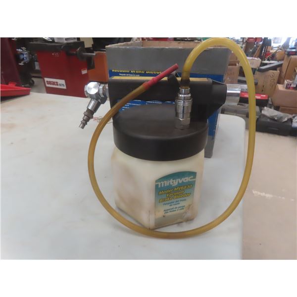 Mityvac Model MV6830 Vacuum Brake Bleeder
