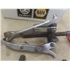 Image 2 : Gear Pullers, Bearing Breakers, and Tilt Pin Pullers