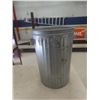 Image 1 : 4 Galvanized Garbage Cans, 60L