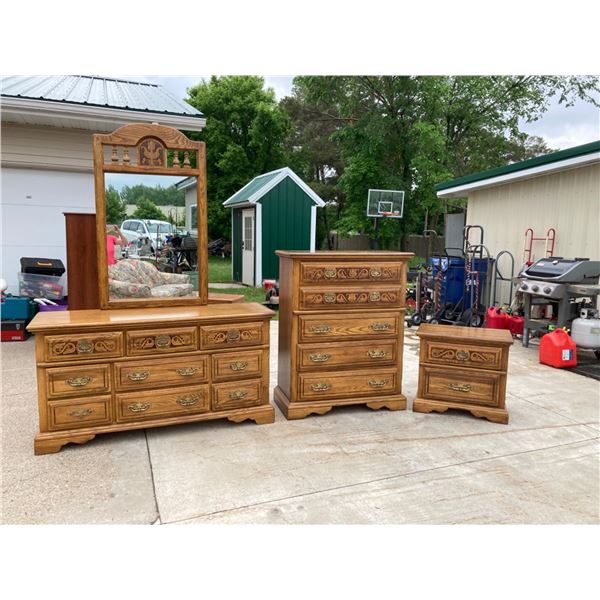 GORGEOUS DRESSER SET! AMERICAN DREW SOLID OAK!