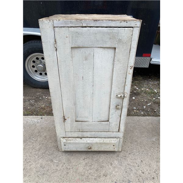 ANTIQUE PRIMITIVE WOOD CABINET