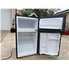 Image 10 : CRITERION MINI FRIDGE