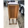Image 3 : 1920S FRESHMAN MASTERPIECE 5-TUBE RADIO ENCLOSED IN A WOODEN CABINET