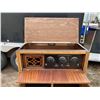 Image 8 : 1920S FRESHMAN MASTERPIECE 5-TUBE RADIO ENCLOSED IN A WOODEN CABINET