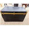 Image 3 : VINTAGE BLACK STEAMER TRUNK