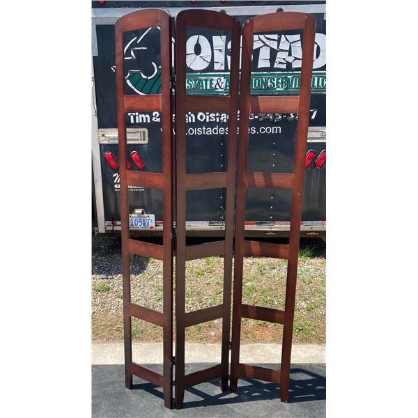 THREE-PANEL WOODEN ROOM DIVIDER