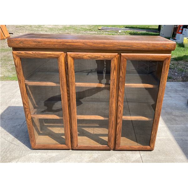 CHINA CABINET TOP