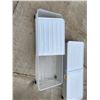 Image 4 : CLEAR, RECTANGULAR PLASTIC UNDER-BED STORAGE TOTES