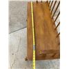 Image 10 : VINTAGE 1960S COTTAGE-STYLE SOLID MAPLE TWO-SEAT SETTEE BENCH AND CONSOLE SIDE TABLE