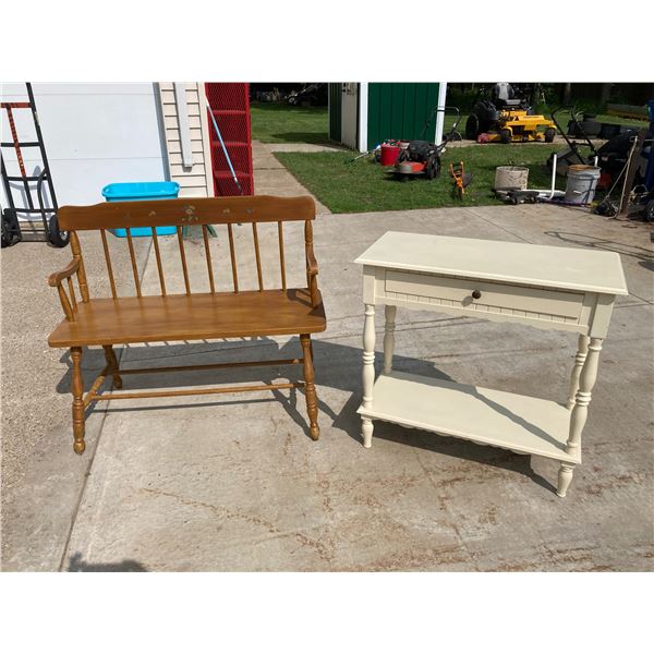 VINTAGE 1960S COTTAGE-STYLE SOLID MAPLE TWO-SEAT SETTEE BENCH AND CONSOLE SIDE TABLE