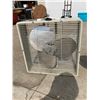 Image 2 : FANS, LOT OF 3