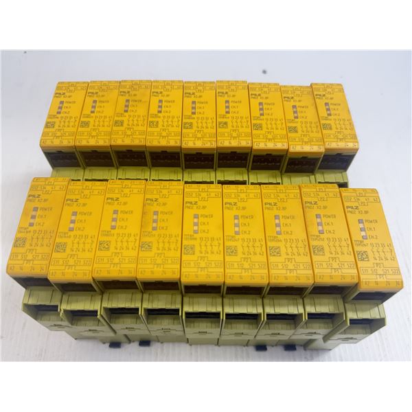 Lot of (18) Pilz #777301 Modules