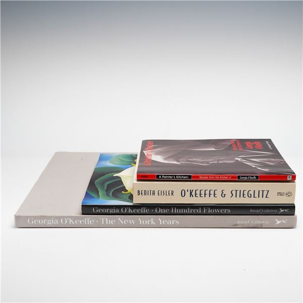 4pc Books and Publications Focused on the Life and Art of Georgia O'Keeffe